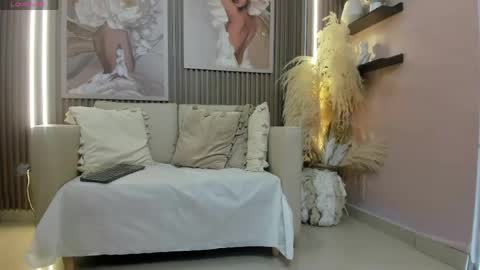 AURA online show from June 2, 6:32 pm