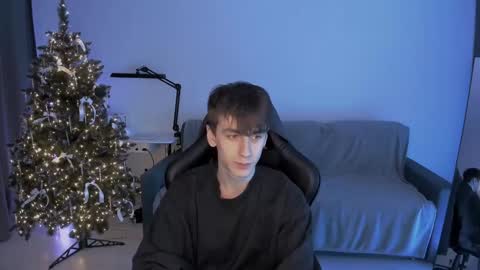 auracrye online show from January 6, 9:43 pm