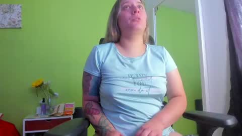 Aura Divina  online show from June 8, 5:02 pm