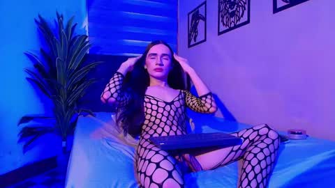 auralis_lux online show from June 2, 12:07 pm