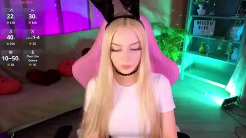 Aura online show from June 13, 8:18 pm