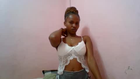 Snapshot of aurelia107 chatting on June 6, 8:57 pm aurelia107 online show from June 6, 8:57 pm