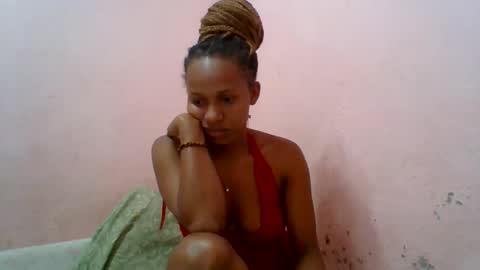 Snapshot of aurelia107 chatting on June 7, 9:51 pm aurelia107 online show from June 7, 9:51 pm