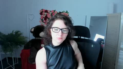 Snapshot of aureliagleam chatting on May 31, 1:25 am Aurelia online show from May 31, 1:25 am