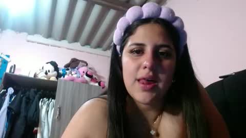 Snapshot of auroa_0785 chatting on May 25, 1:50 pm auroa_0785 online show from May 25, 1:50 pm
