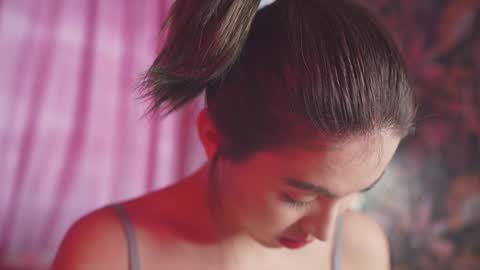 Nayeon online show from December 19, 7:51 am