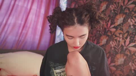 Nayeon online show from December 22, 8:38 am