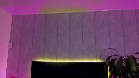 Aurora  online show from December 16, 5:23 am