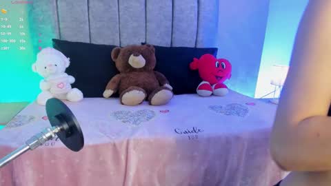 Aurora  online show from February 11, 1:16 pm