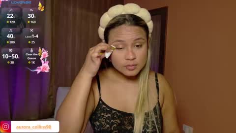 aurora_collins08 online show from February 11, 3:40 pm