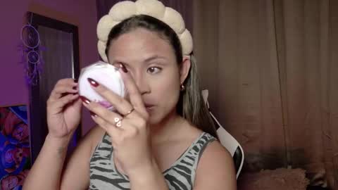 aurora_collins08 online show from November 14, 5:44 pm