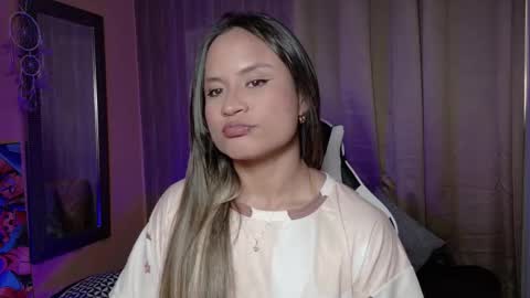 aurora_collins08 online show from November 25, 5:46 pm