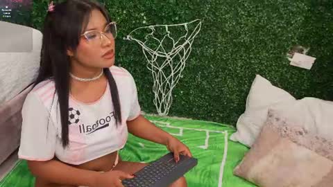 aurora_cruz online show from June 12, 8:19 pm