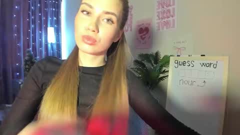 Snapshot of aurora_glow_211 chatting on March 12, 12:44 pm aurora_glow_211 online show from March 12, 12:44 pm