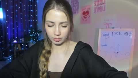 Snapshot of aurora_glow_211 chatting on March 21, 12:21 pm aurora_glow_211 online show from March 21, 12:21 pm