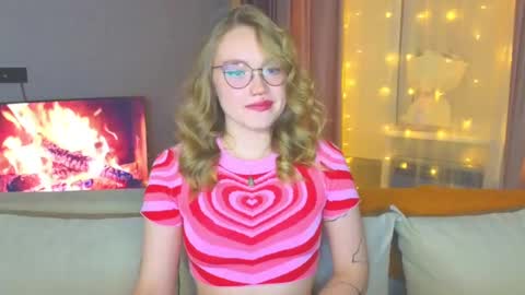 Kate online show from December 19, 4:13 pm