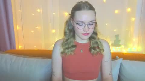 Kate online show from February 2, 4:00 pm