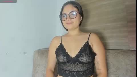 aurora_lenovic online show from June 26, 6:45 pm
