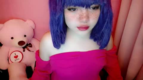 Snapshot of aurora_more chatting on February 18, 11:22 pm cute online show from February 18, 11:22 pm