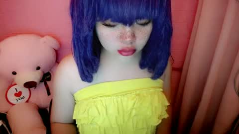 cute online show from June 11, 9:57 pm