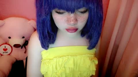 cute online show from June 20, 11:51 pm