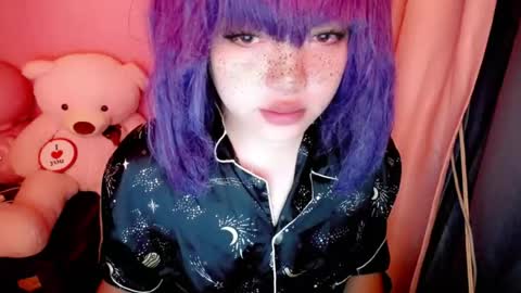 cute online show from July 24, 10:08 pm