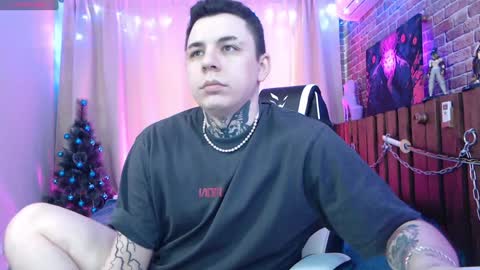 AURORA NATSUKI online show from December 13, 11:45 am