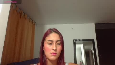 Snapshot of aurora_petit_ chatting on June 16, 4:59 am aurora petit online show from June 16, 4:59 am