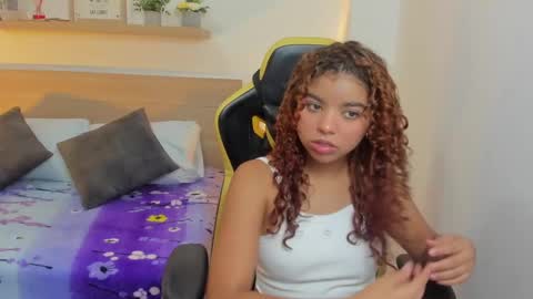 aurora_rodriguez online show from January 23, 12:19 pm