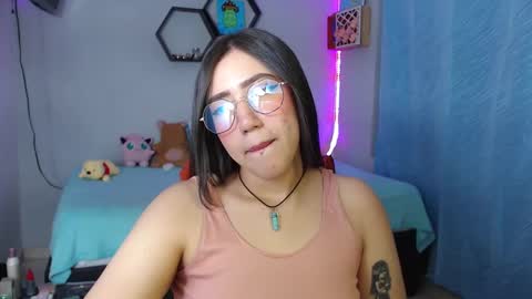 Snapshot of aurora_shy_ chatting on March 11, 6:53 am Aurora online show from March 11, 6:53 am