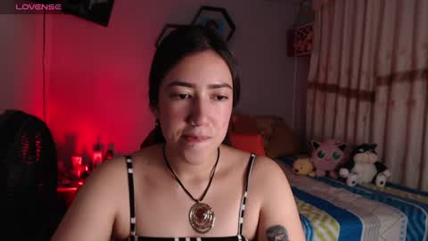 Snapshot of aurora_shy_ chatting on July 2, 12:43 am Aurora online show from July 2, 12:43 am