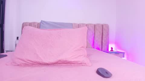 auroraa_miller online show from November 29, 11:57 am