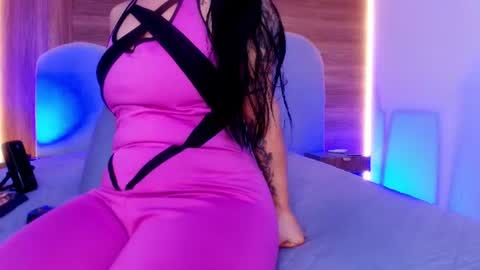 auroraa_miller online show from June 12, 3:05 am