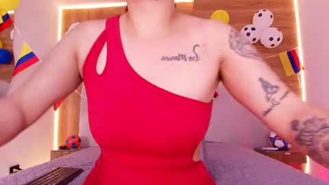 auroraa_miller online show from June 23, 3:04 am