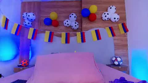 auroraa_miller online show from June 30, 3:07 am