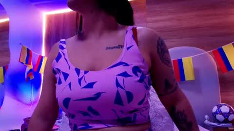 auroraa_miller online show from July 16, 3:01 am