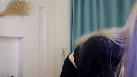 Aurora online show from September 28, 1:38 pm