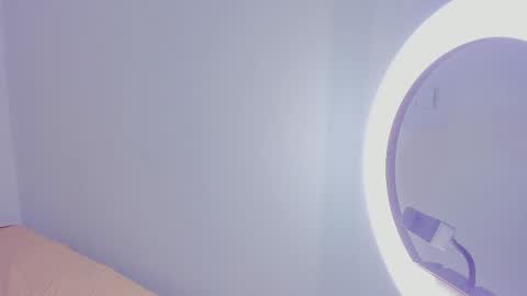 Snapshot of auroradurand chatting on March 12, 12:31 am ... ... online show from March 12, 12:31 am