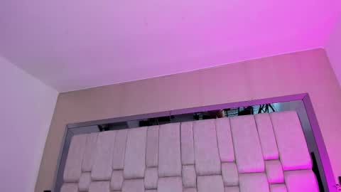 Aurora  online show from October 16, 7:48 pm