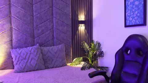 aurora online show from February 1, 7:34 pm