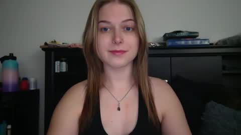auroralightz1 online show from August 6, 8:11 pm