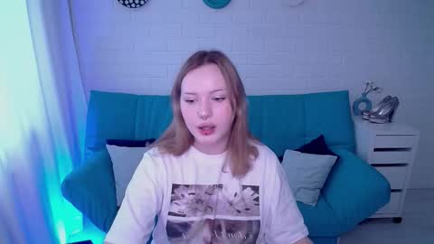 Snapshot of auroramour chatting on October 7, 10:56 am Aurora online show from October 7, 10:56 am