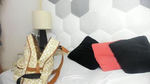 Aurora Ricci online show from February 6, 6:40 am