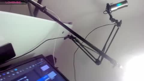 Snapshot of aurore_adams chatting on October 22, 12:05 pm aurore online show from October 22, 12:05 pm
