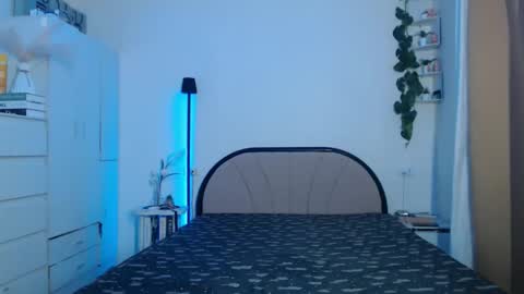 Snapshot of aus_thin02 chatting on February 13, 6:59 pm Austin online show from February 13, 6:59 pm