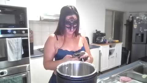 Snapshot of ausbunnyx chatting on June 18, 11:31 pm Ausbunnyx online show from June 18, 11:31 pm