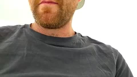 Snapshot of aussie_dadbod10 chatting on December 22, 3:14 am aussie_dadbod10 online show from December 22, 3:14 am