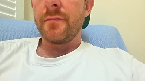Snapshot of aussie_dadbod6969 chatting on June 11, 12:32 am aussie_dadbod6969 online show from June 11, 12:32 am