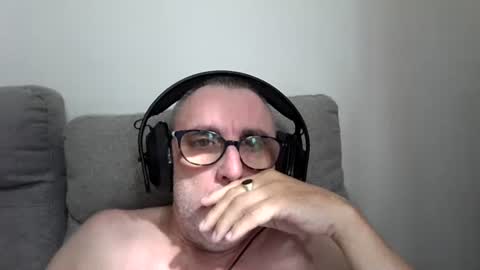aussie_ozzie online show from May 17, 12:41 am