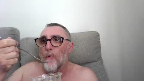 aussie_ozzie online show from July 26, 2:20 am